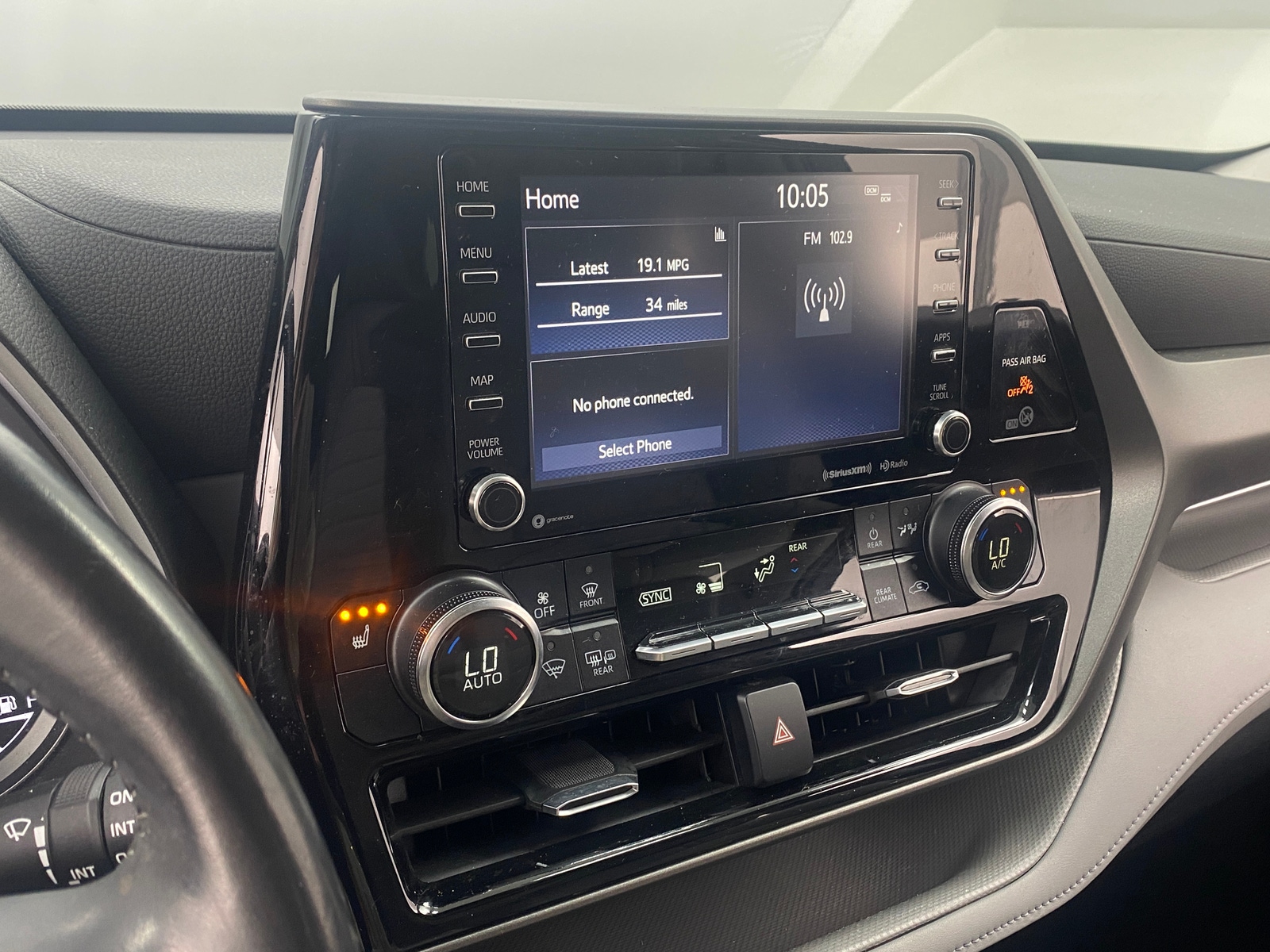 Thumbnail: 2020 Toyota Highlander - 3