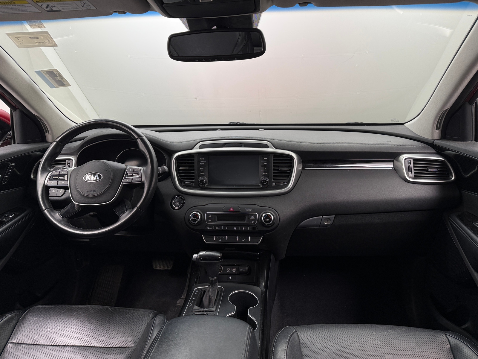 Thumbnail: 2019 Kia Sorento - 2