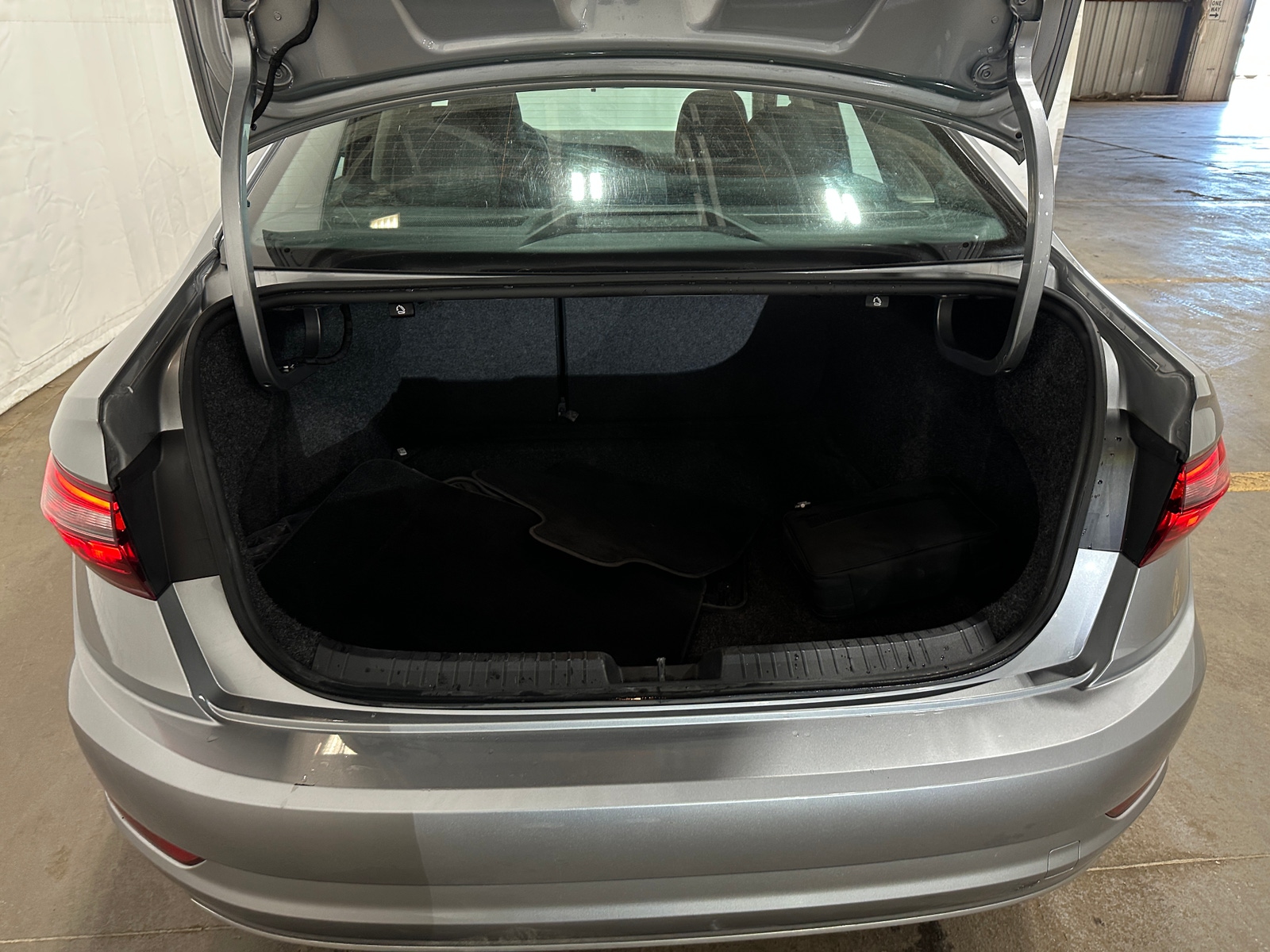 Thumbnail: 2020 Volkswagen Jetta - 7