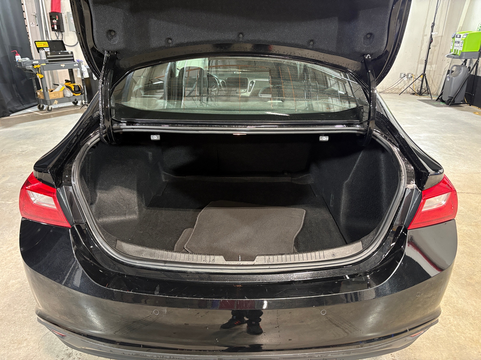 Thumbnail: 2024 Chevrolet Malibu - 7