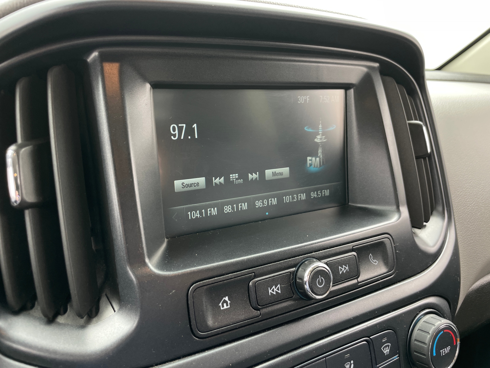 Thumbnail: 2018 Chevrolet Colorado - 4