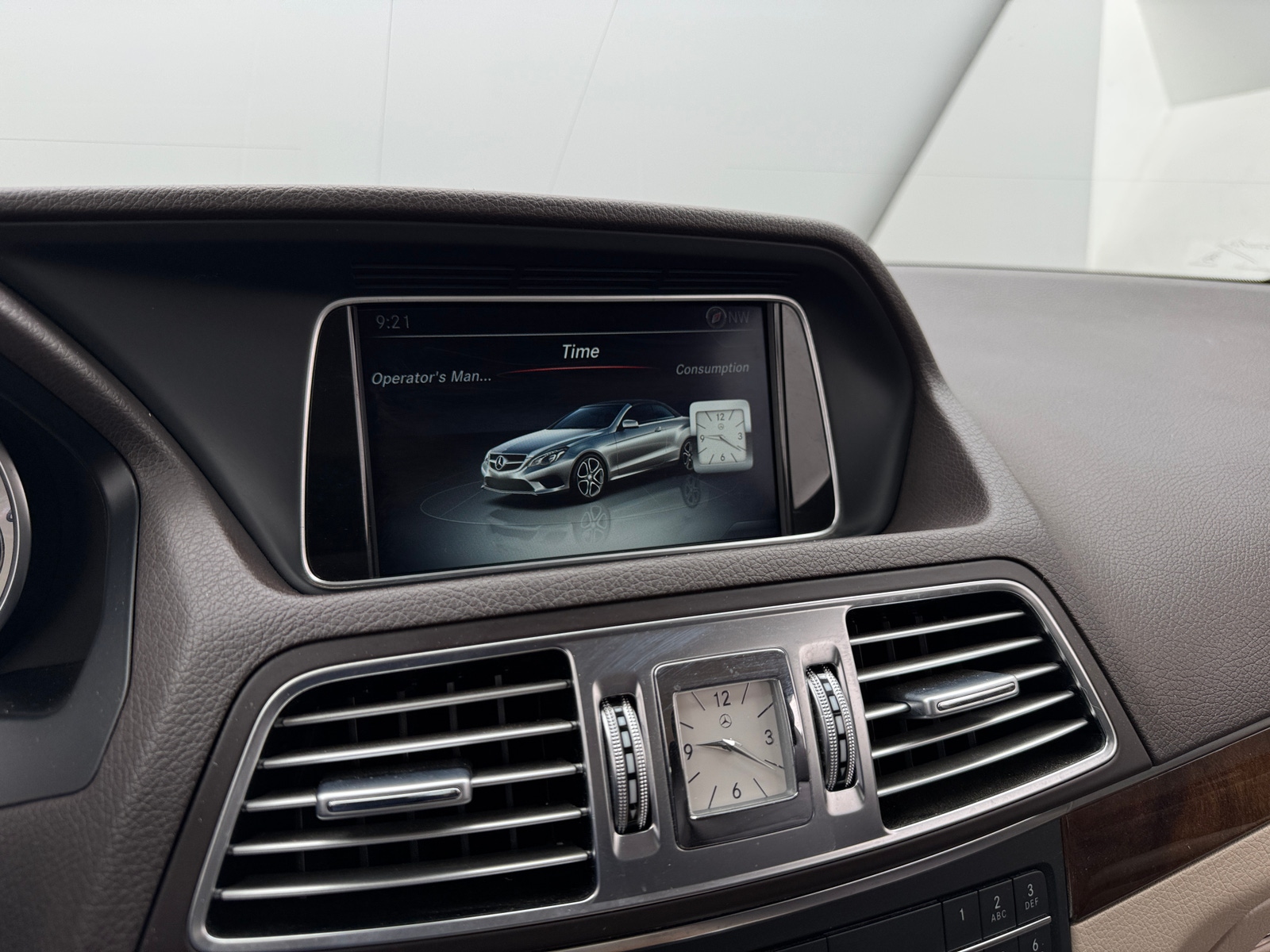 Thumbnail: 2016 Mercedes-Benz E-Class - 3