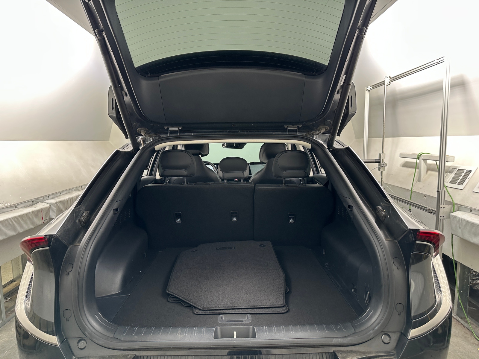 Thumbnail: 2024 Kia EV6 - 6