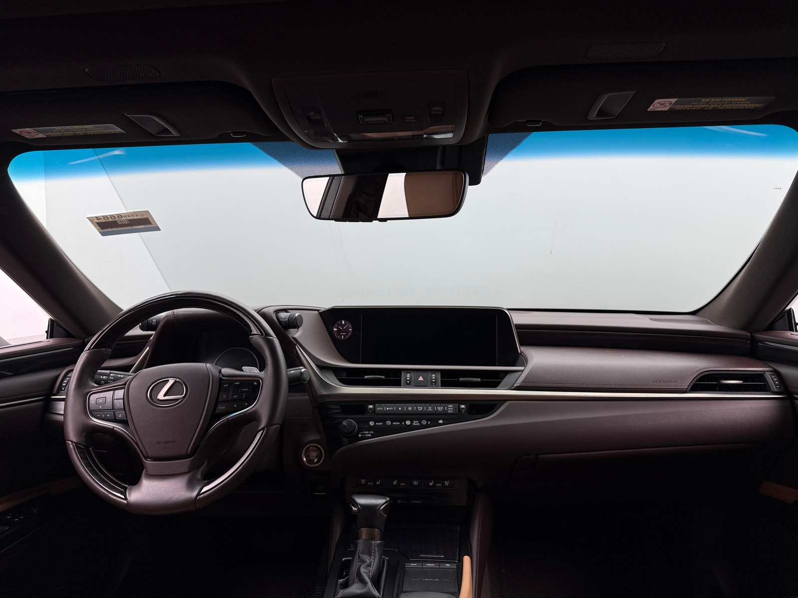 Thumbnail: 2019 Lexus ES - 3