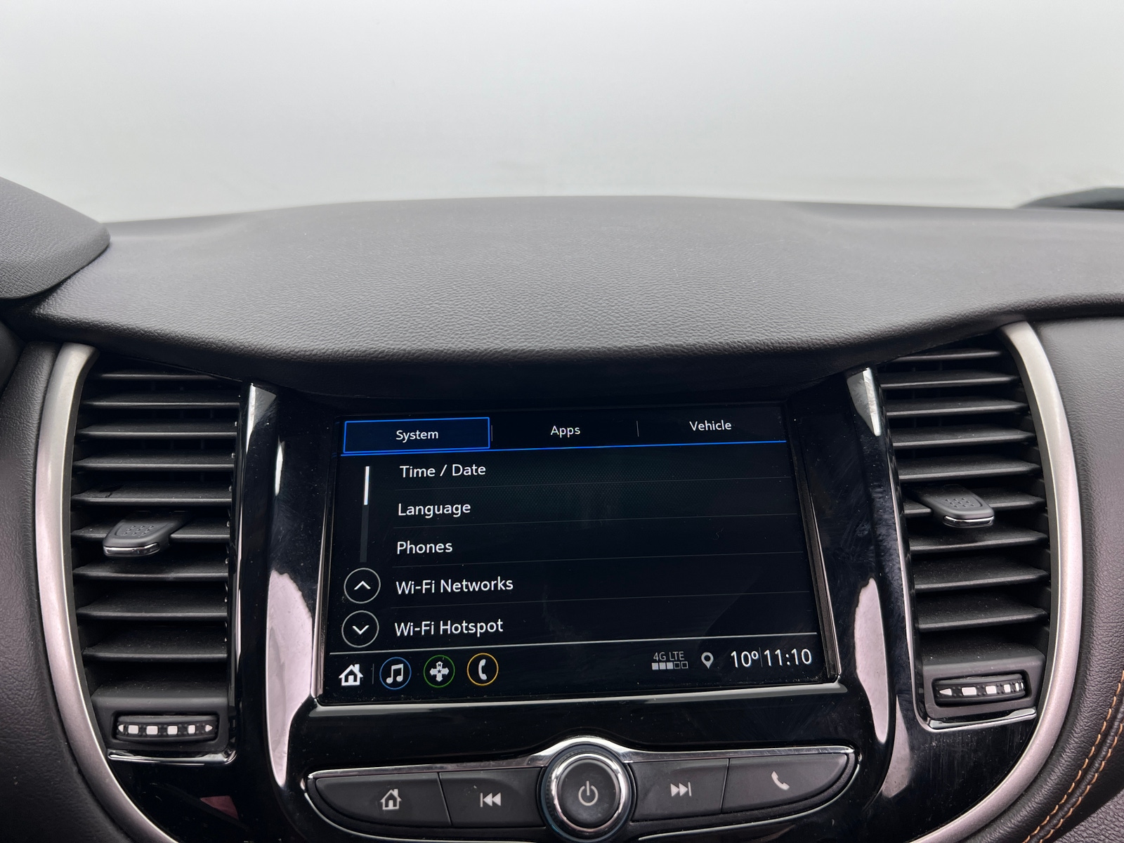 Thumbnail: 2019 Chevrolet Trax - 4