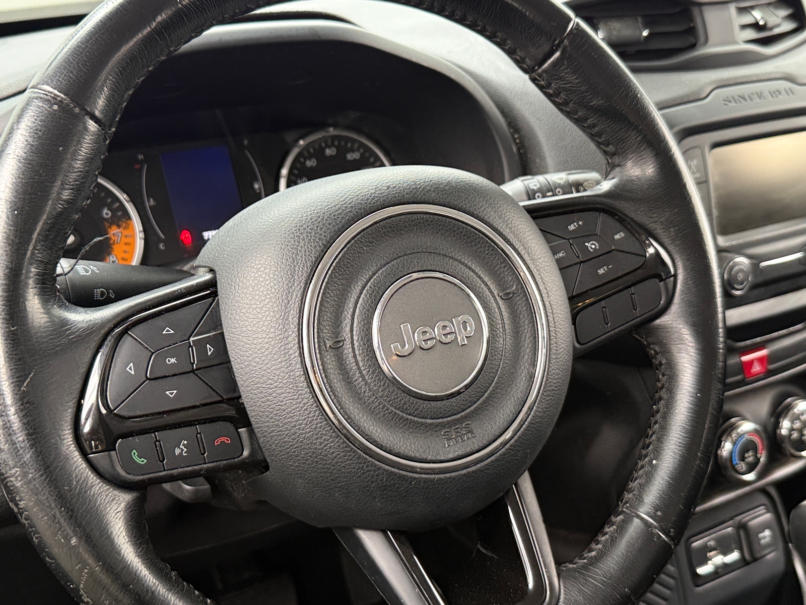 Thumbnail: 2017 Jeep Renegade - 5