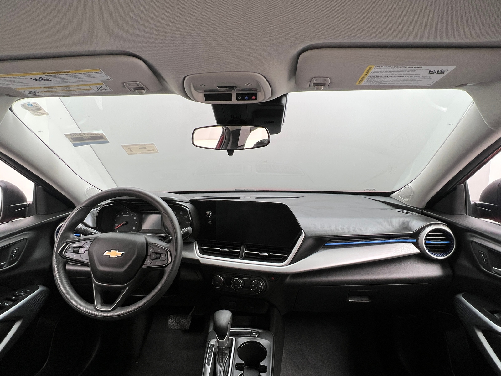 Thumbnail: 2025 Chevrolet Trax - 3