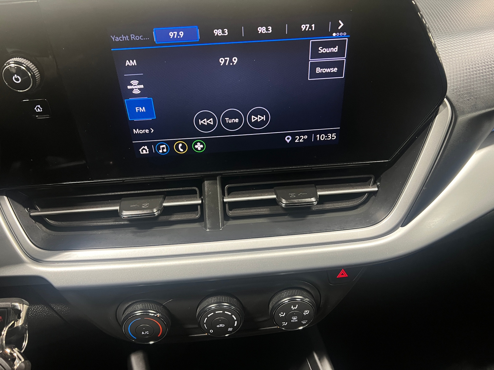 Thumbnail: 2025 Chevrolet Trax - 4