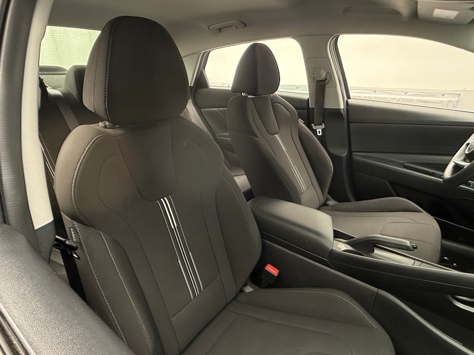 Thumbnail: 2023 Hyundai Elantra - 2