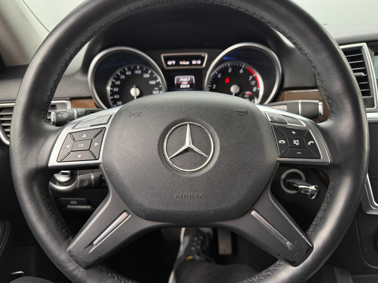 Thumbnail: 2013 Mercedes-Benz M-Class - 4