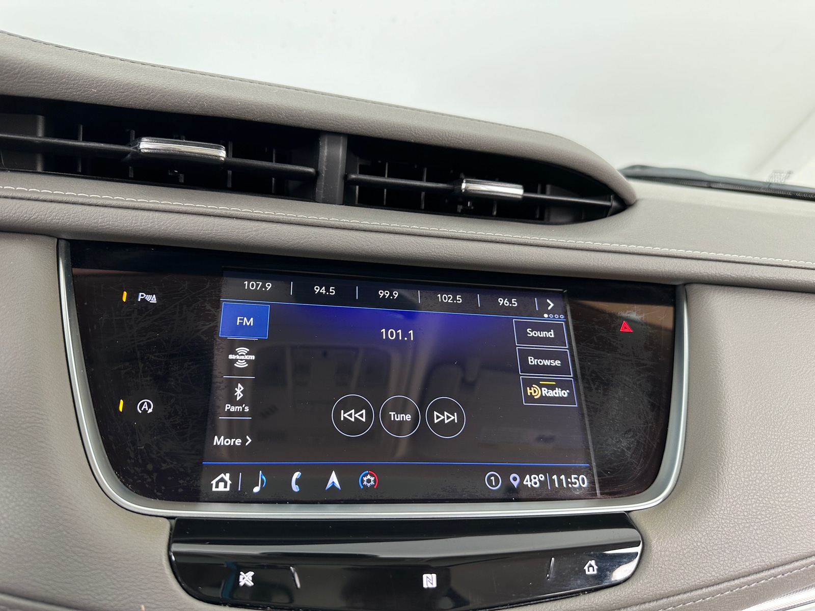 Thumbnail: 2020 Cadillac XT5 - 3