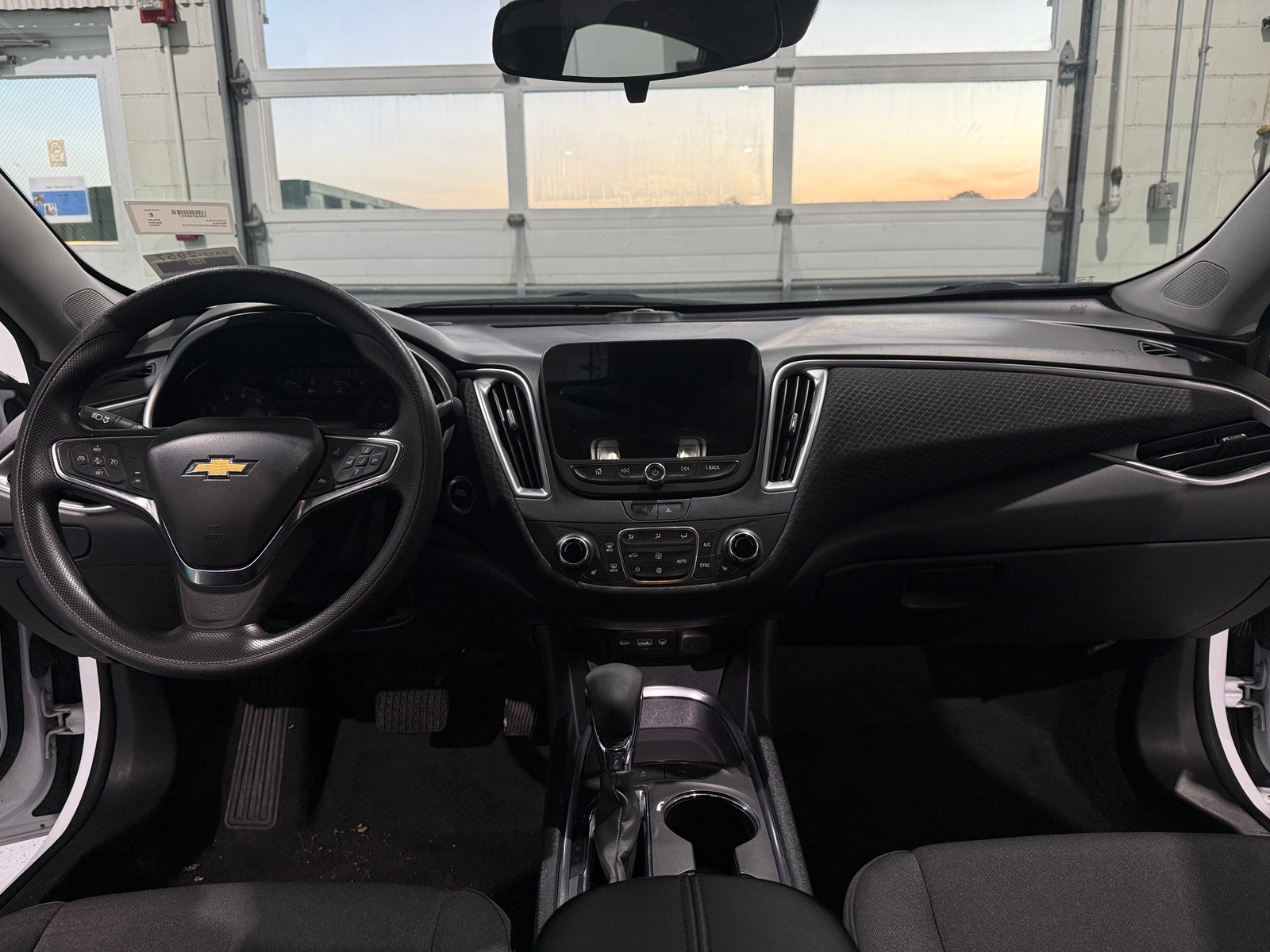 Thumbnail: 2024 Chevrolet Malibu - 3