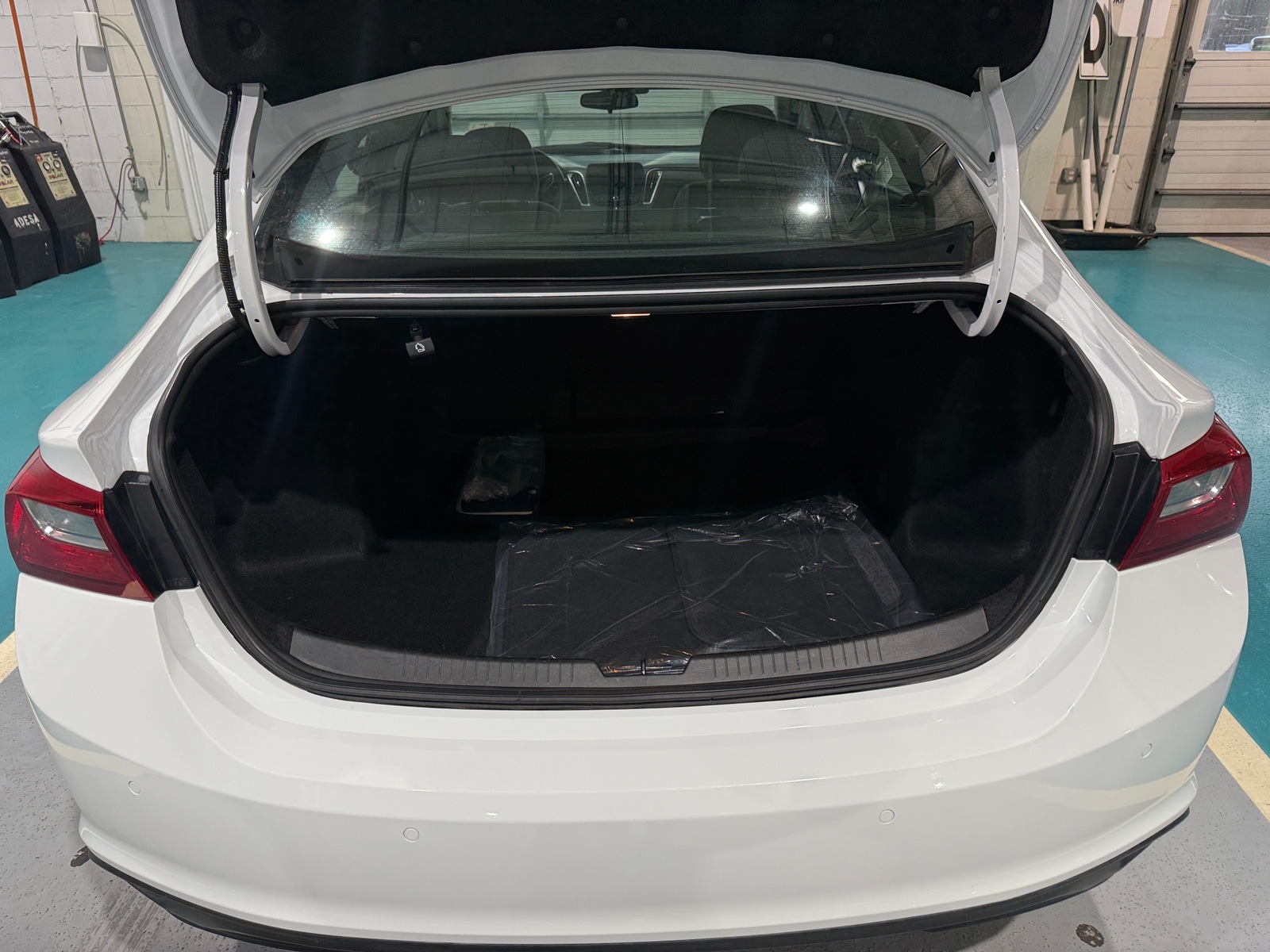 Thumbnail: 2024 Chevrolet Malibu - 7