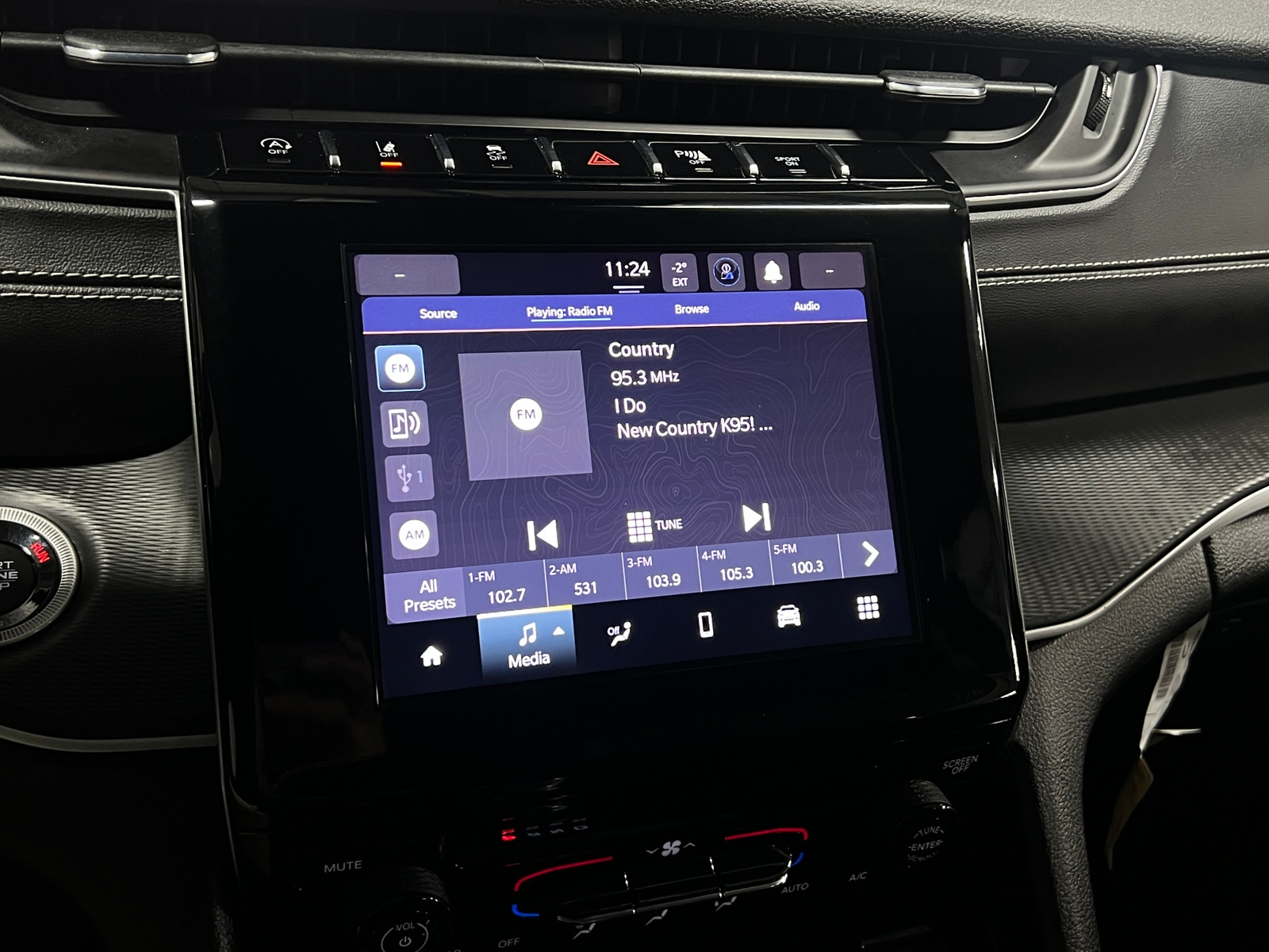 Thumbnail: 2023 Jeep Grand Cherokee - 4