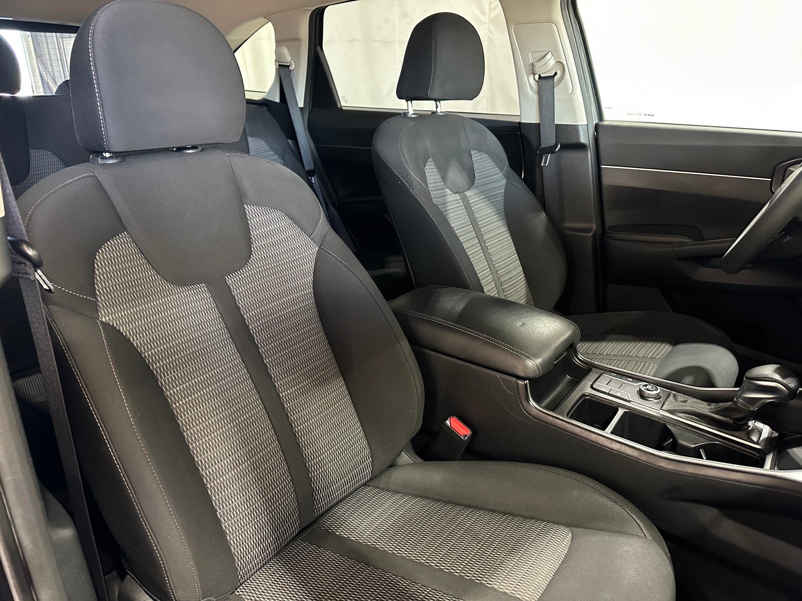 Thumbnail: 2023 Kia Sorento - 2