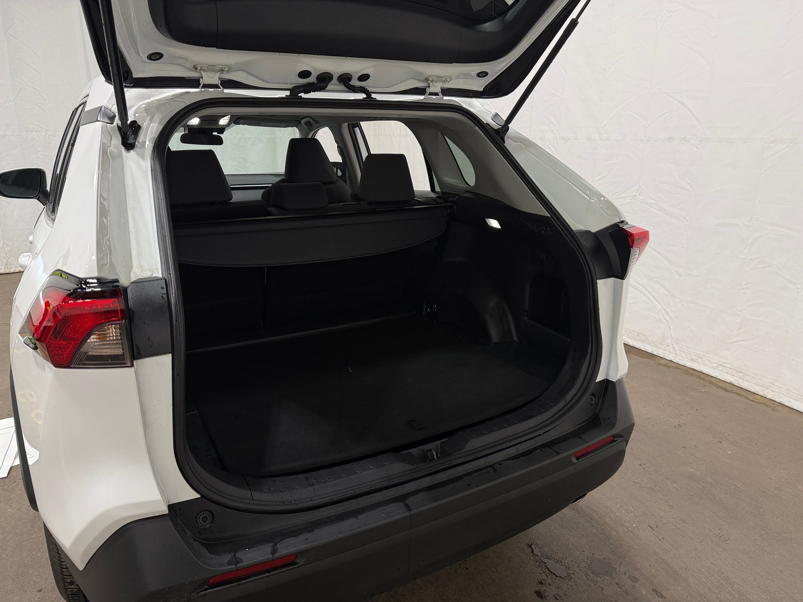 Thumbnail: 2025 Toyota RAV4 - 7