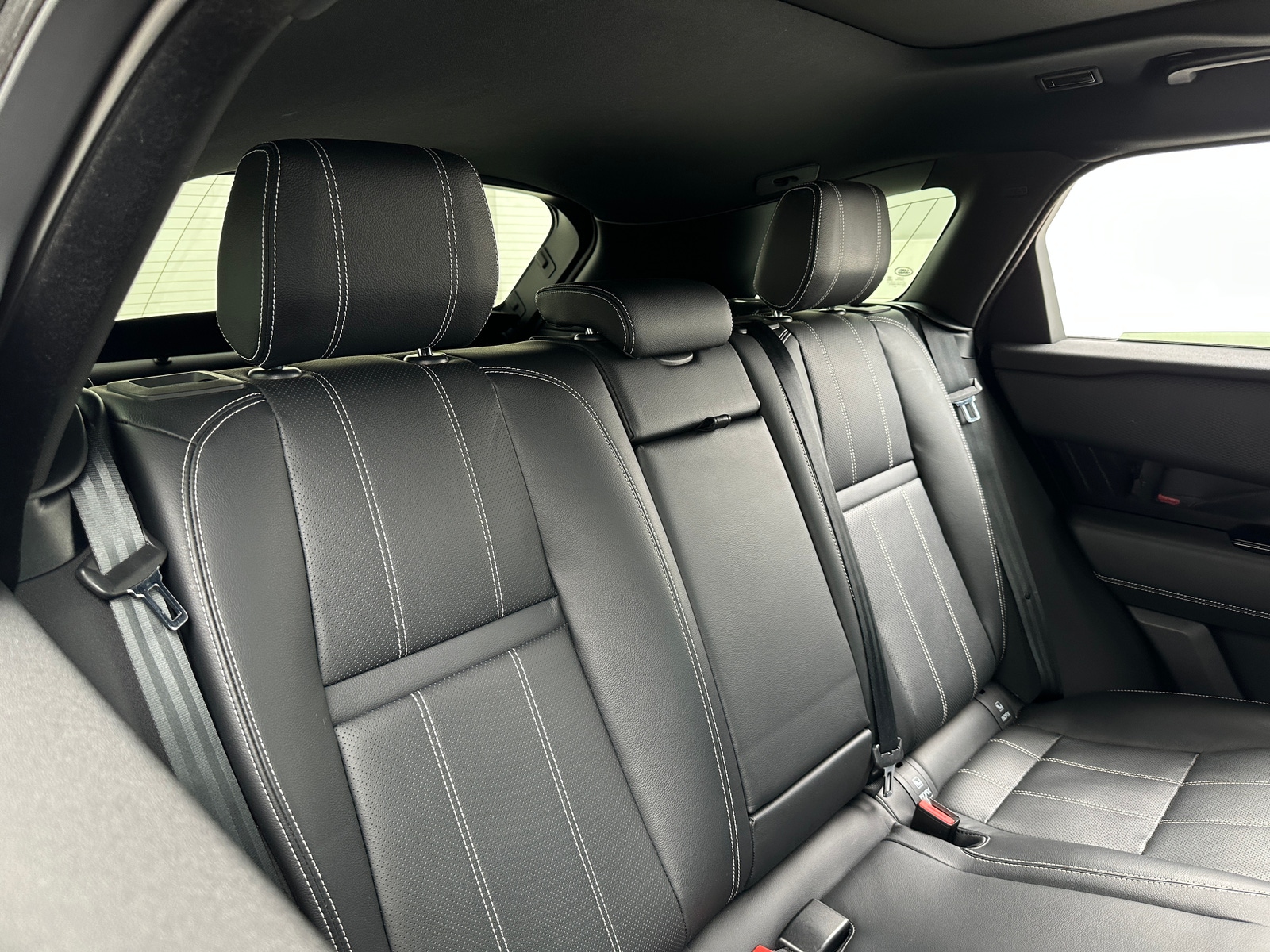 Thumbnail: 2020 Land Rover Range Rover Velar - 5