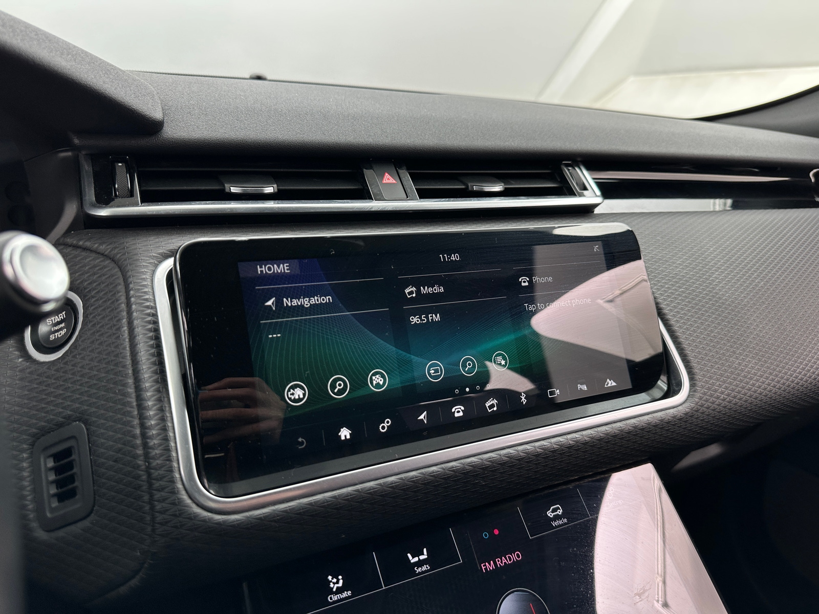 Thumbnail: 2020 Land Rover Range Rover Velar - 3