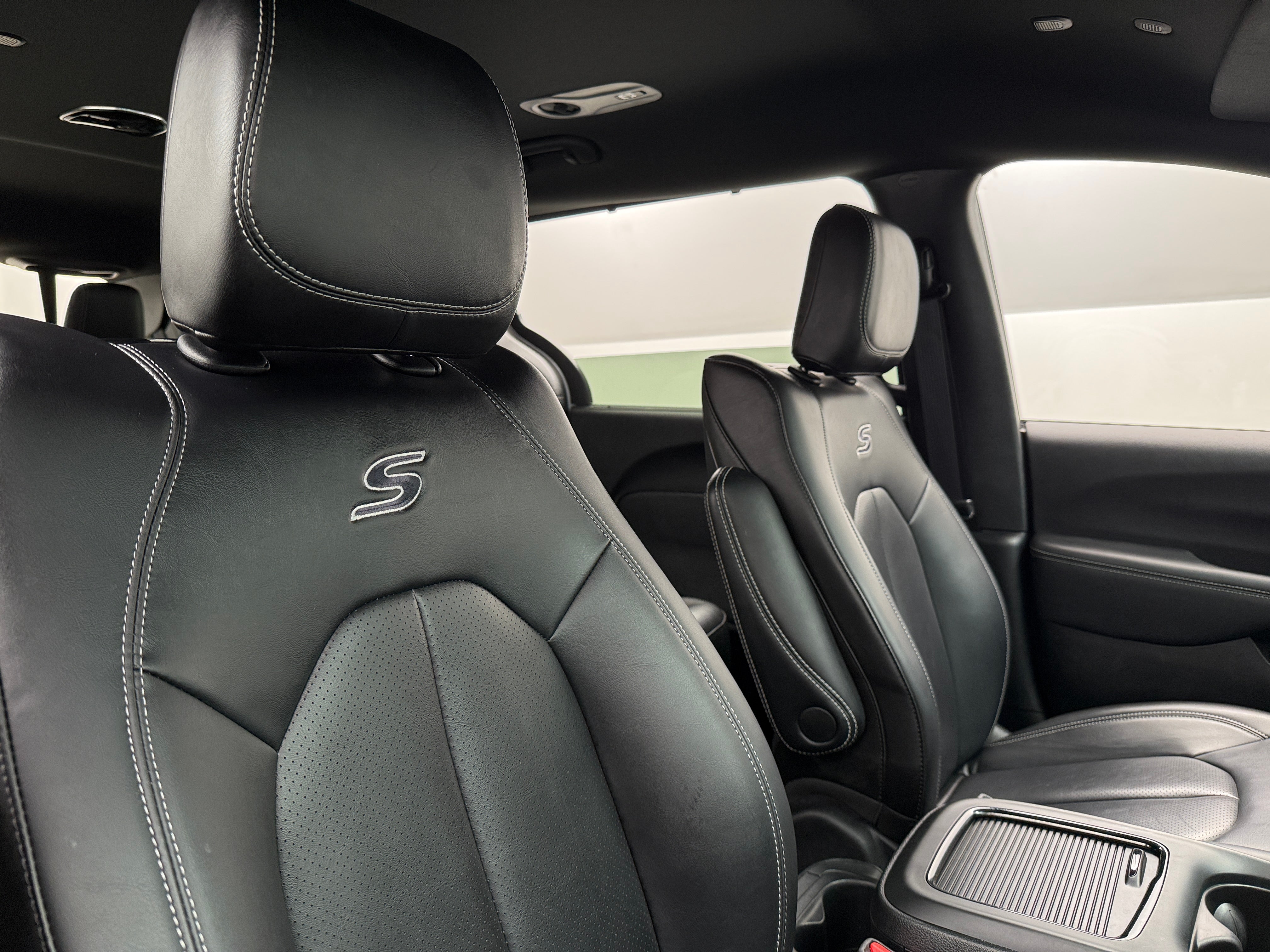 2024 Chrysler Pacifica PHEV