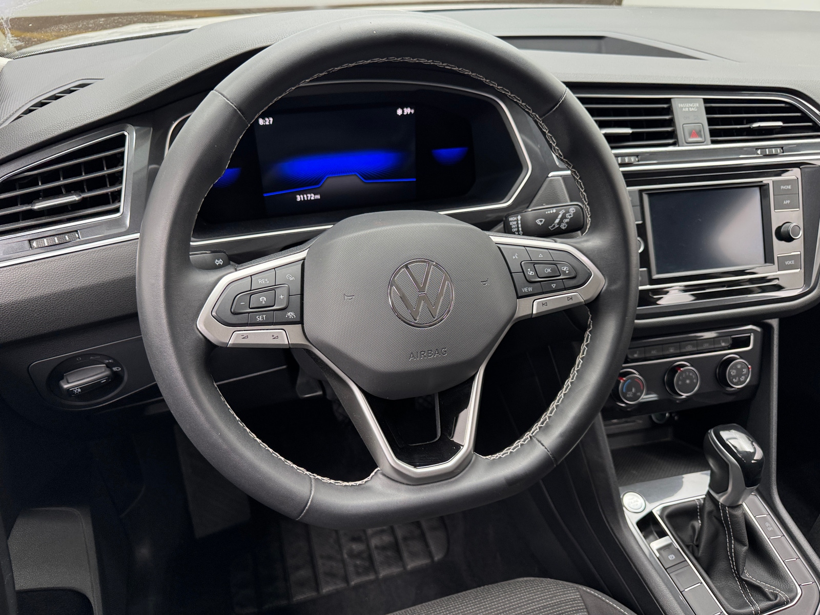 Thumbnail: 2022 Volkswagen Tiguan - 5