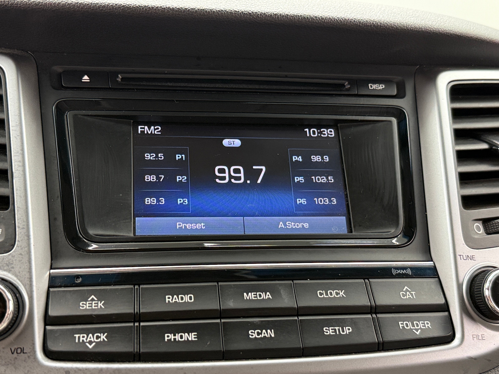 Thumbnail: 2017 Hyundai Tucson - 4