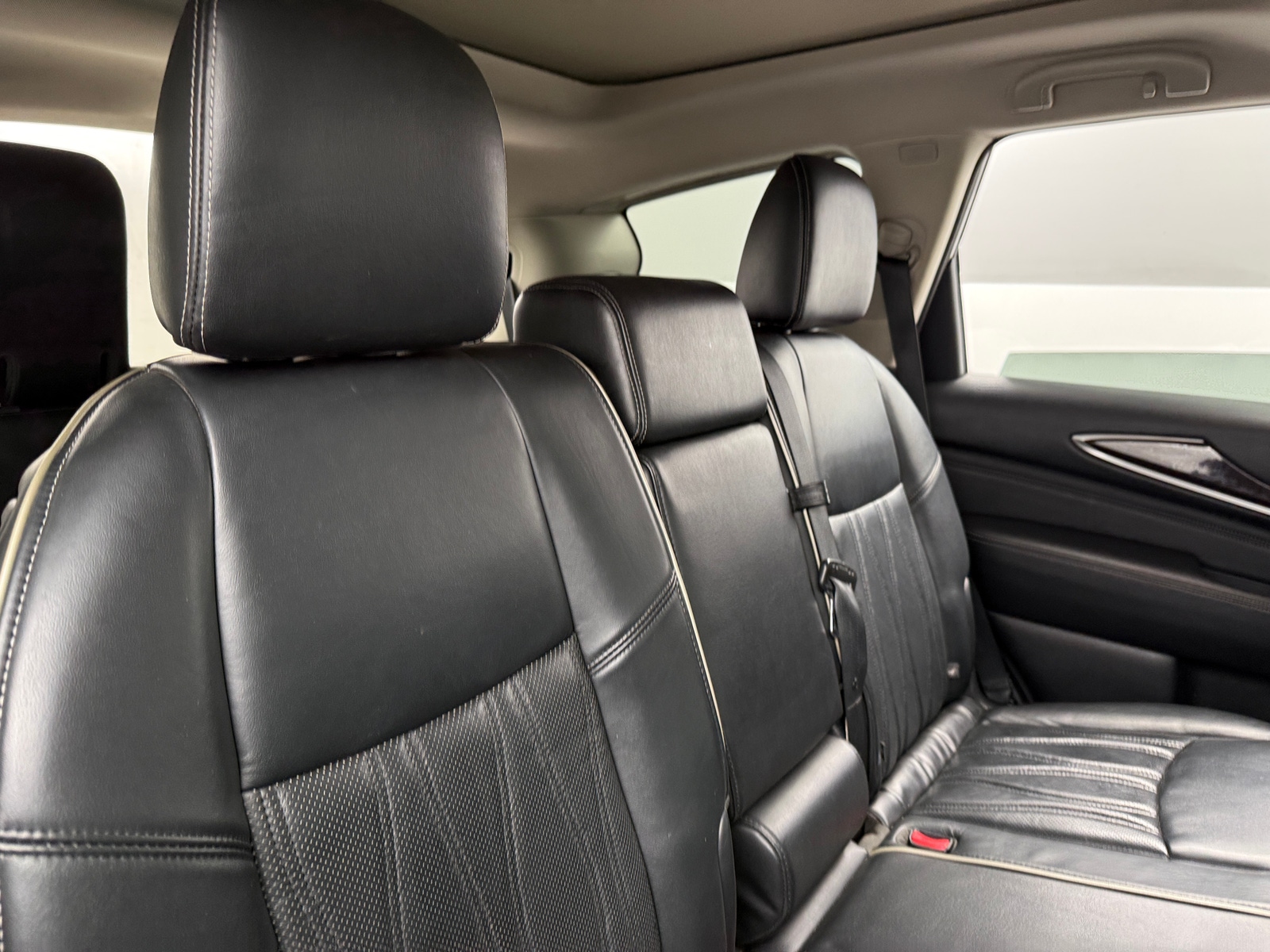 Thumbnail: 2017 INFINITI QX60 - 5