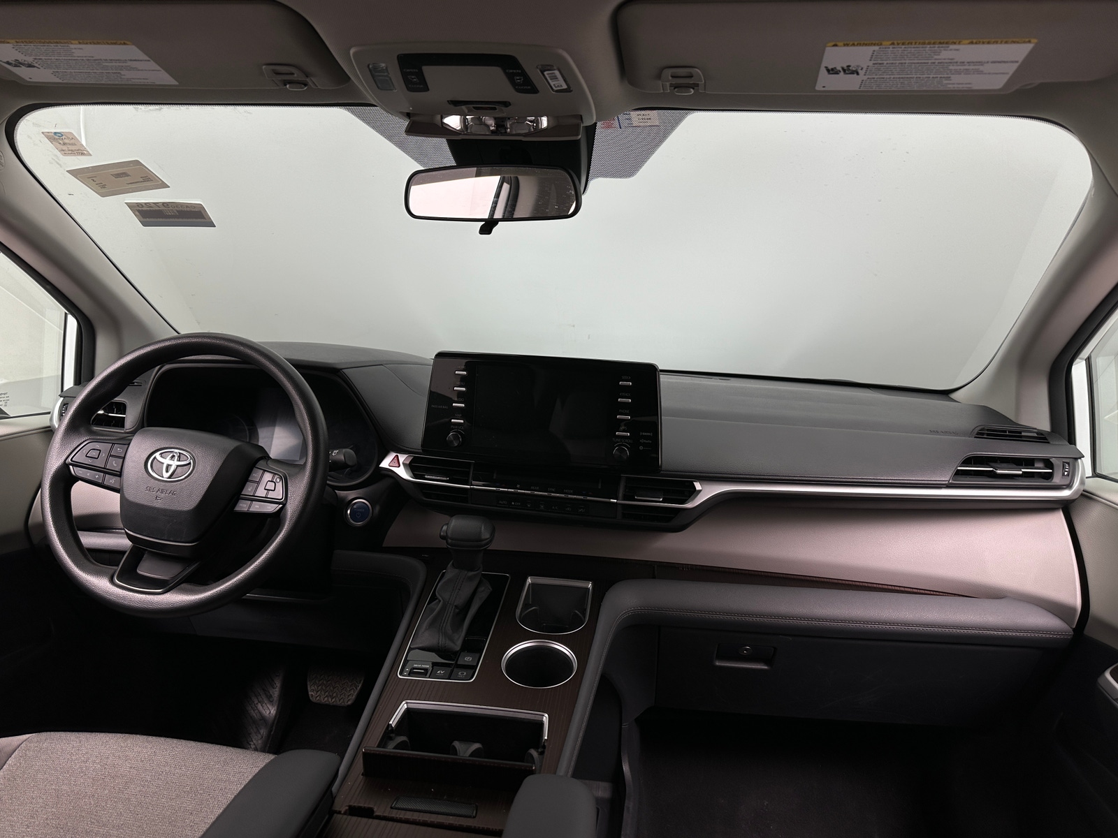 Thumbnail: 2024 Toyota Sienna - 3