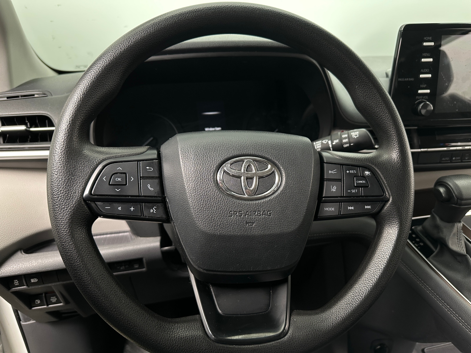 Thumbnail: 2024 Toyota Sienna - 5