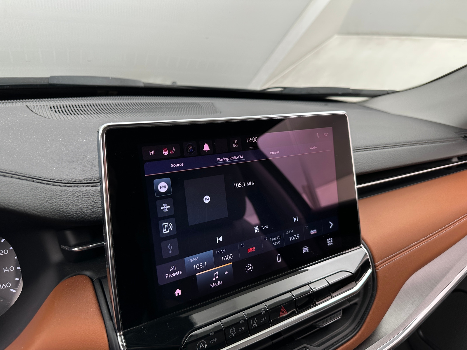 Thumbnail: 2022 Jeep Compass - 3