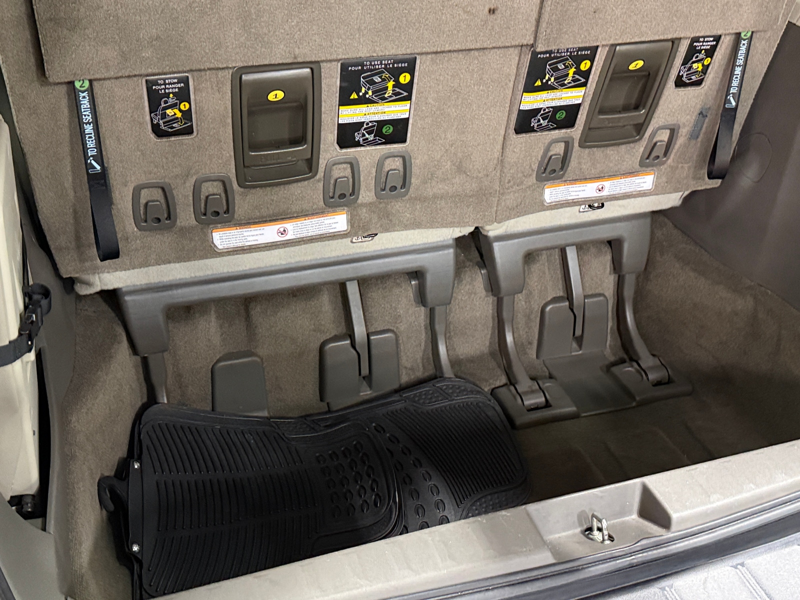 Thumbnail: 2017 Toyota Sienna - 6