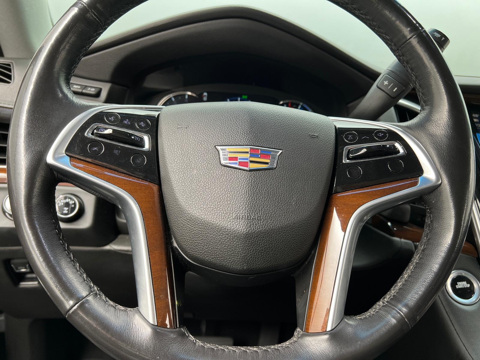 Thumbnail: 2018 Cadillac Escalade - 4