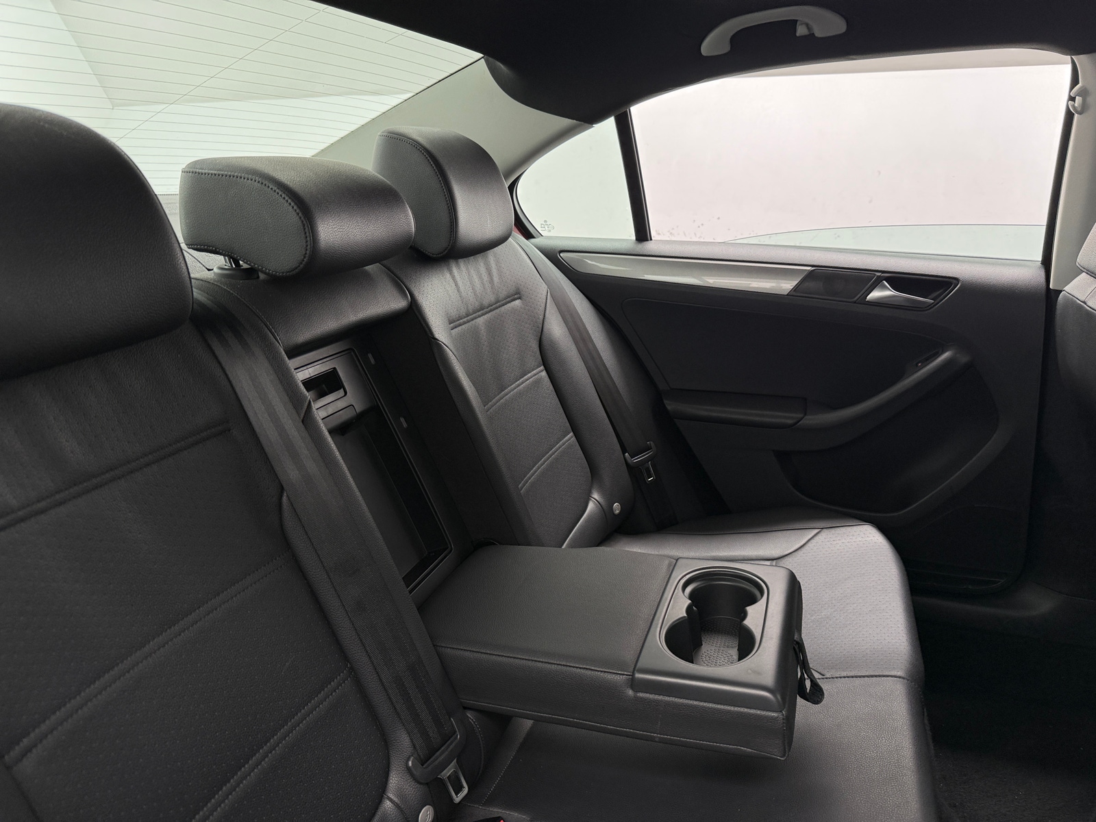 Thumbnail: 2017 Volkswagen Jetta - 5