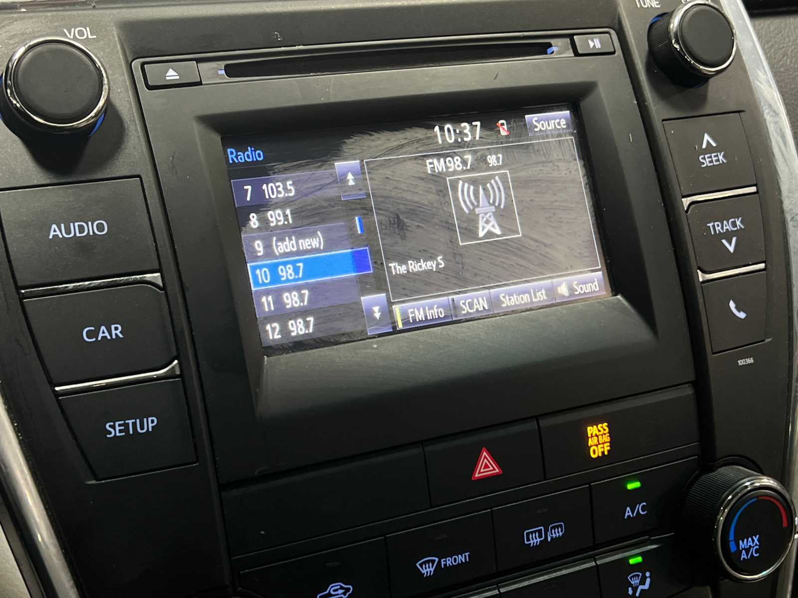 Thumbnail: 2015 Toyota Camry - 4