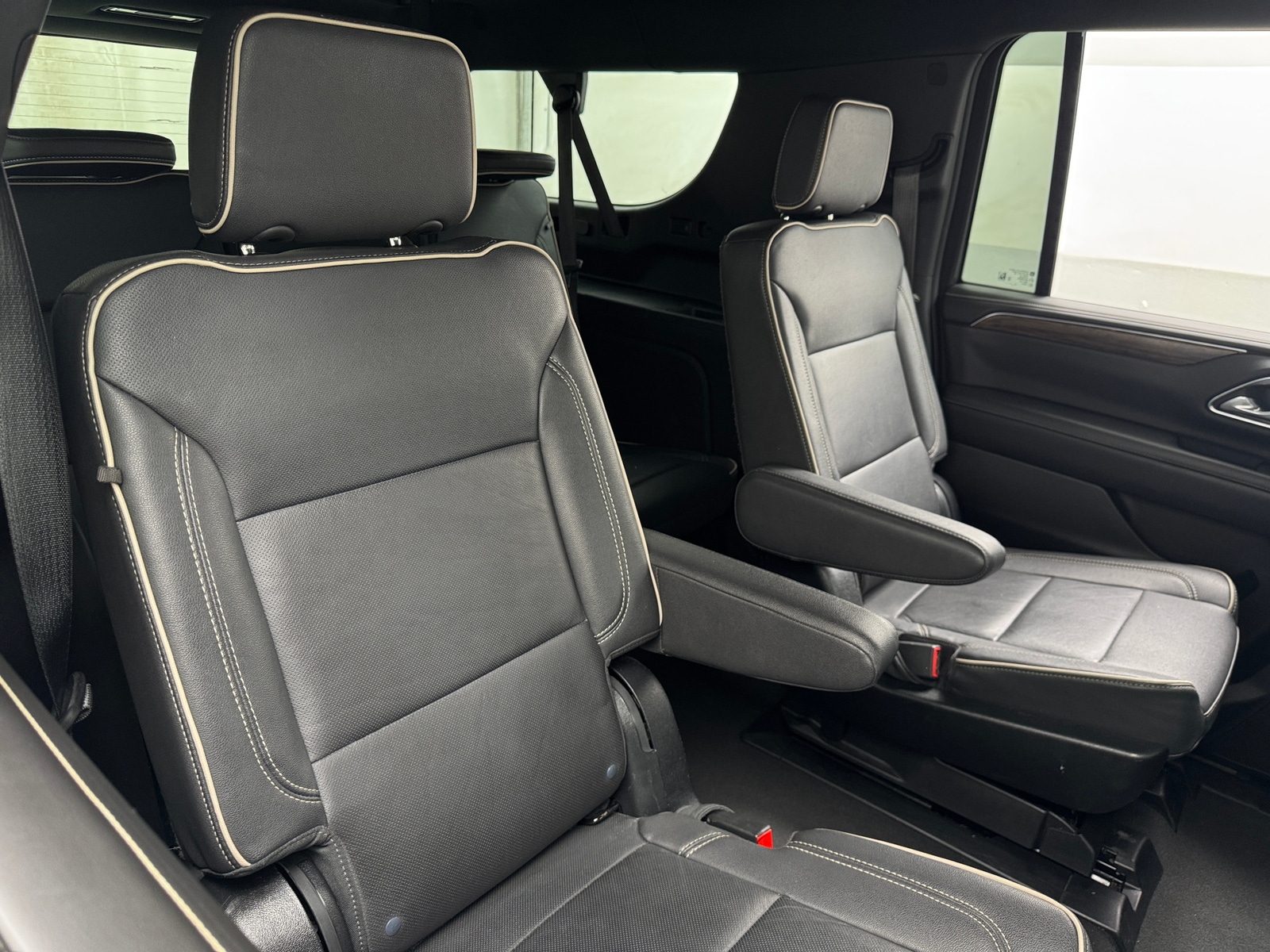 Thumbnail: 2023 Chevrolet Suburban - 5