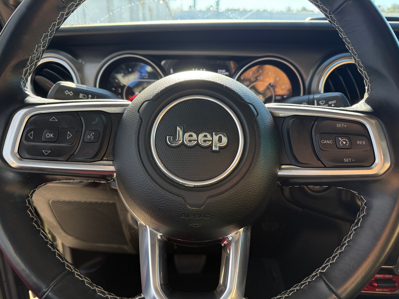 Thumbnail: 2021 Jeep Gladiator - 4
