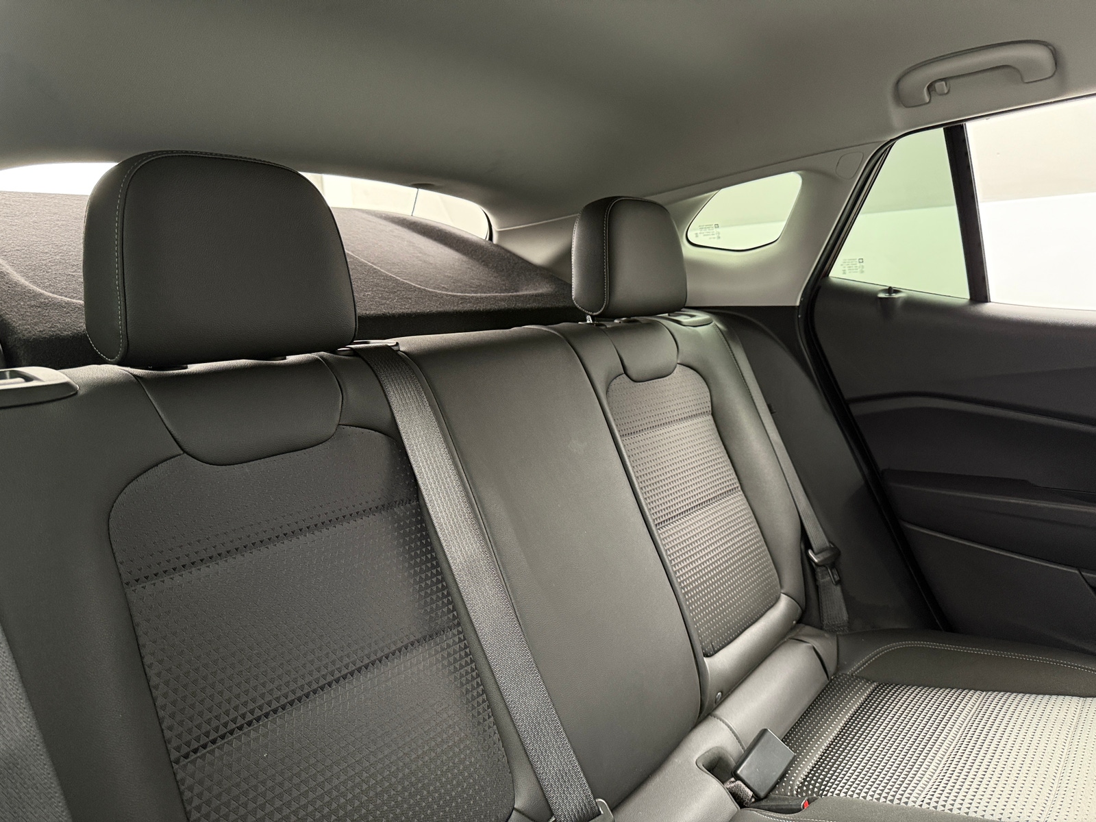 Thumbnail: 2025 Chevrolet Trax - 6