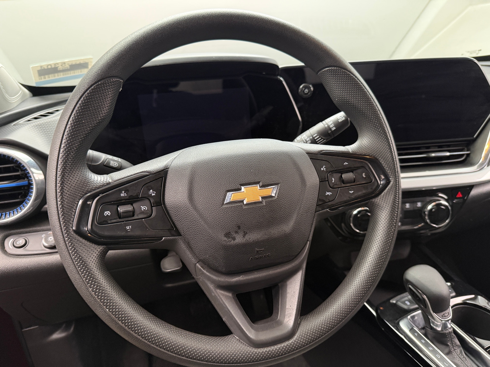 Thumbnail: 2025 Chevrolet Trax - 5