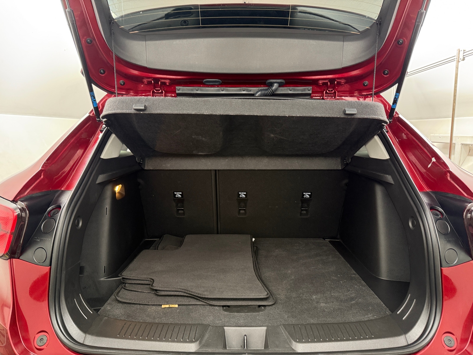 Thumbnail: 2025 Chevrolet Trax - 7