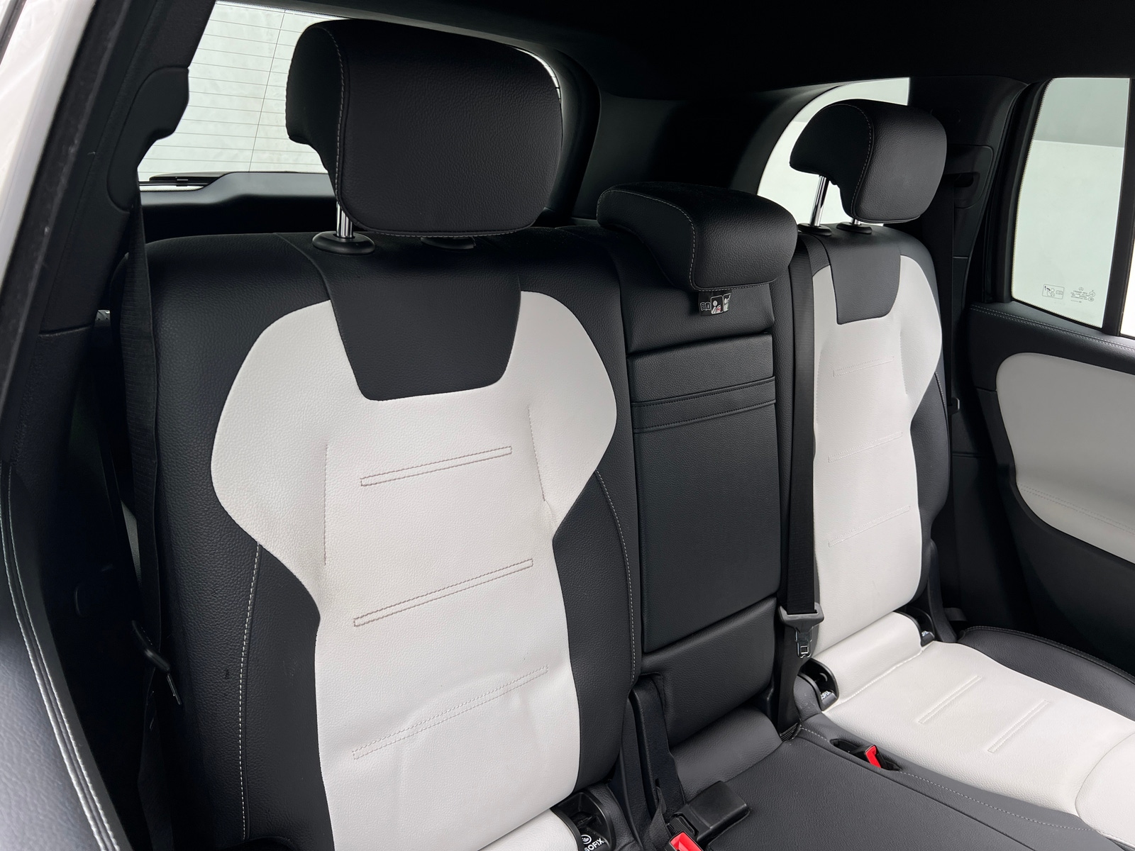 Thumbnail: 2023 Mercedes-Benz GLB - 5