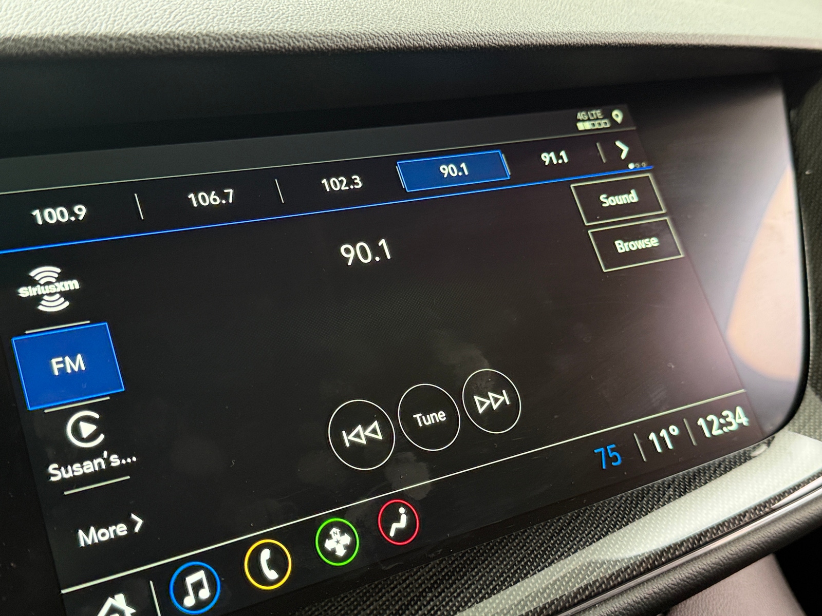 Thumbnail: 2022 Buick Envision - 3