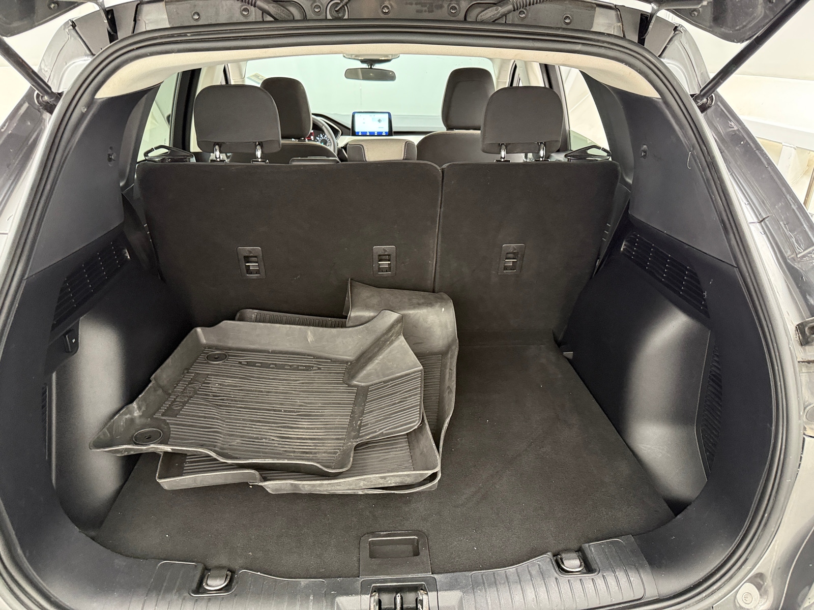 Thumbnail: 2022 Ford Escape - 7