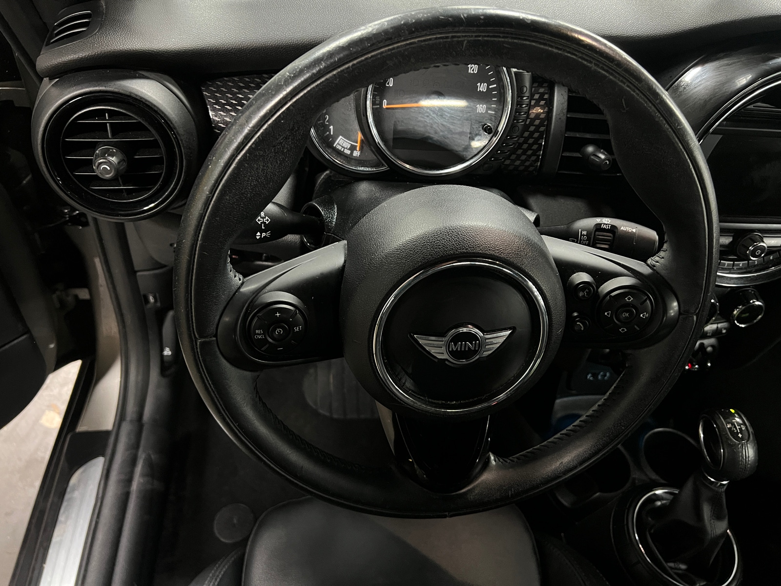 Thumbnail: 2017 MINI Cooper Convertible - 4