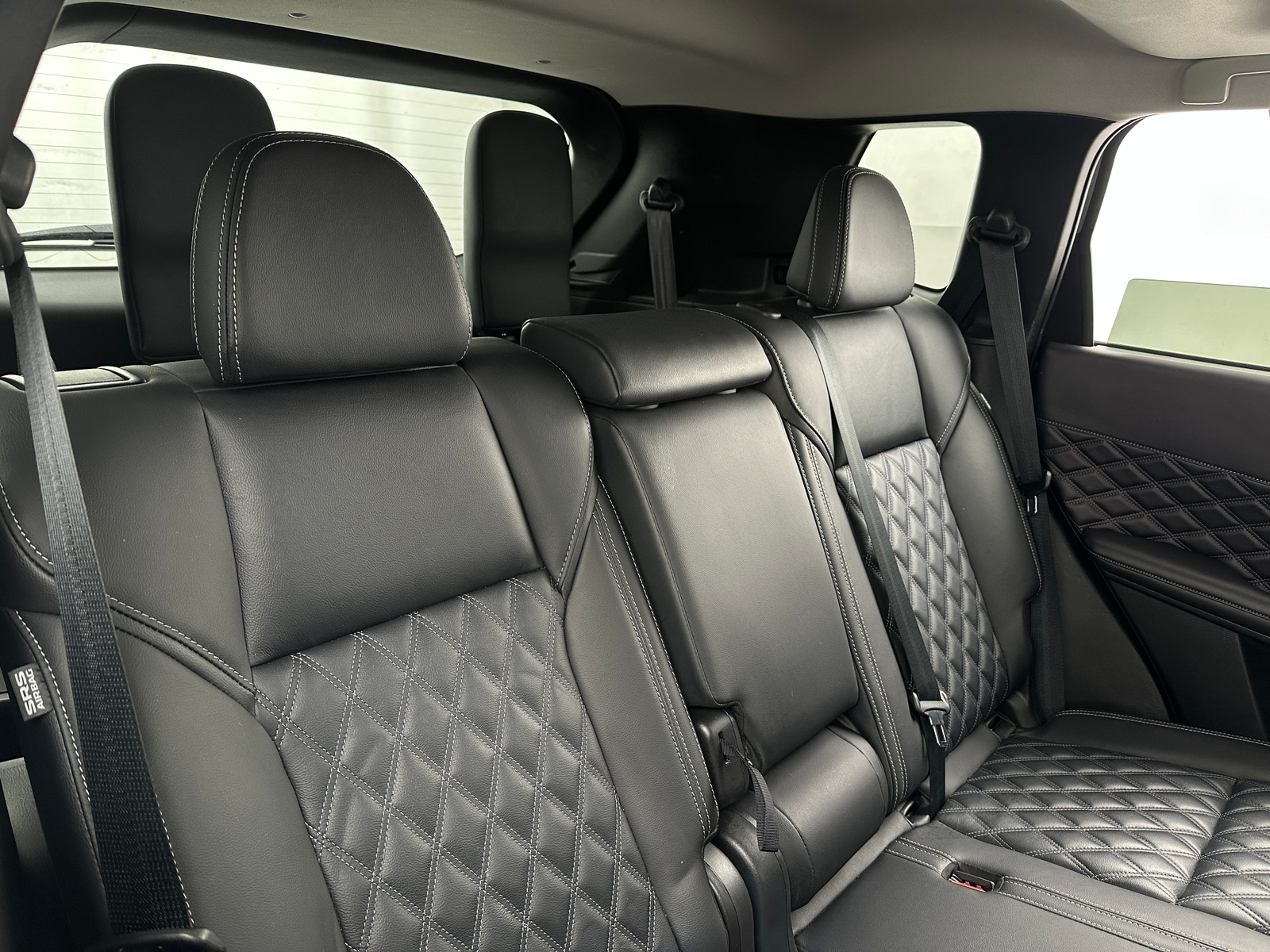 Thumbnail: 2024 Mitsubishi Outlander - 5