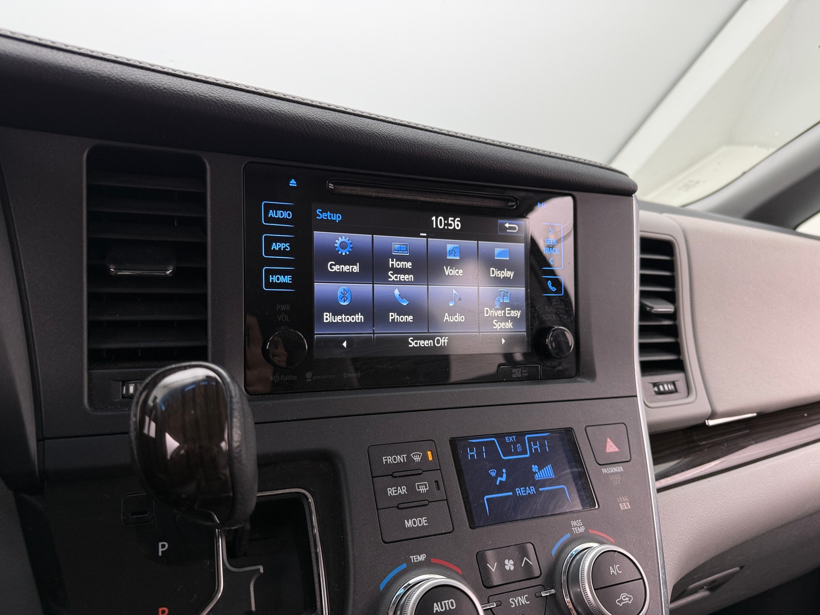 Thumbnail: 2017 Toyota Sienna - 3