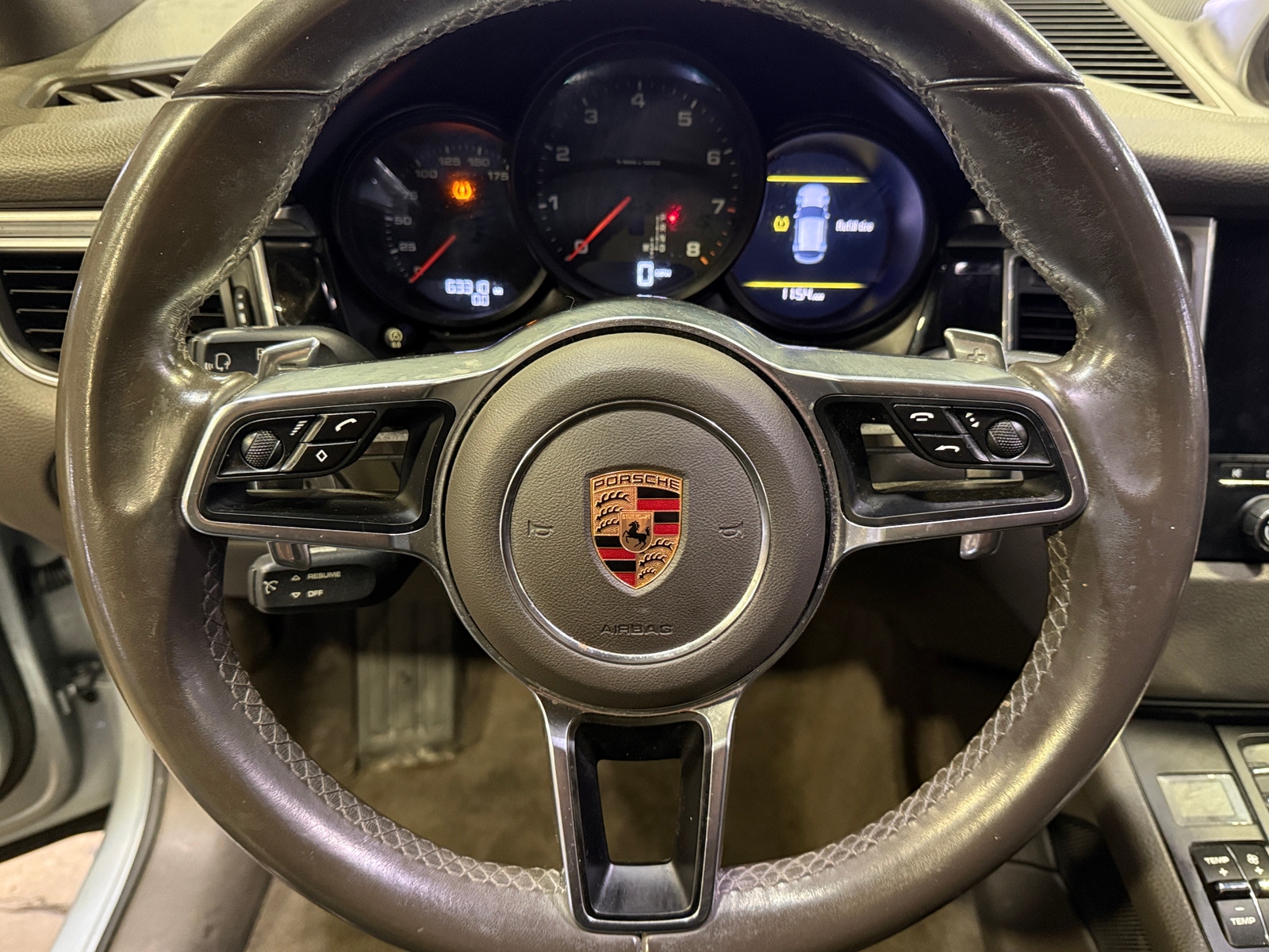 Thumbnail: 2017 Porsche Macan - 4