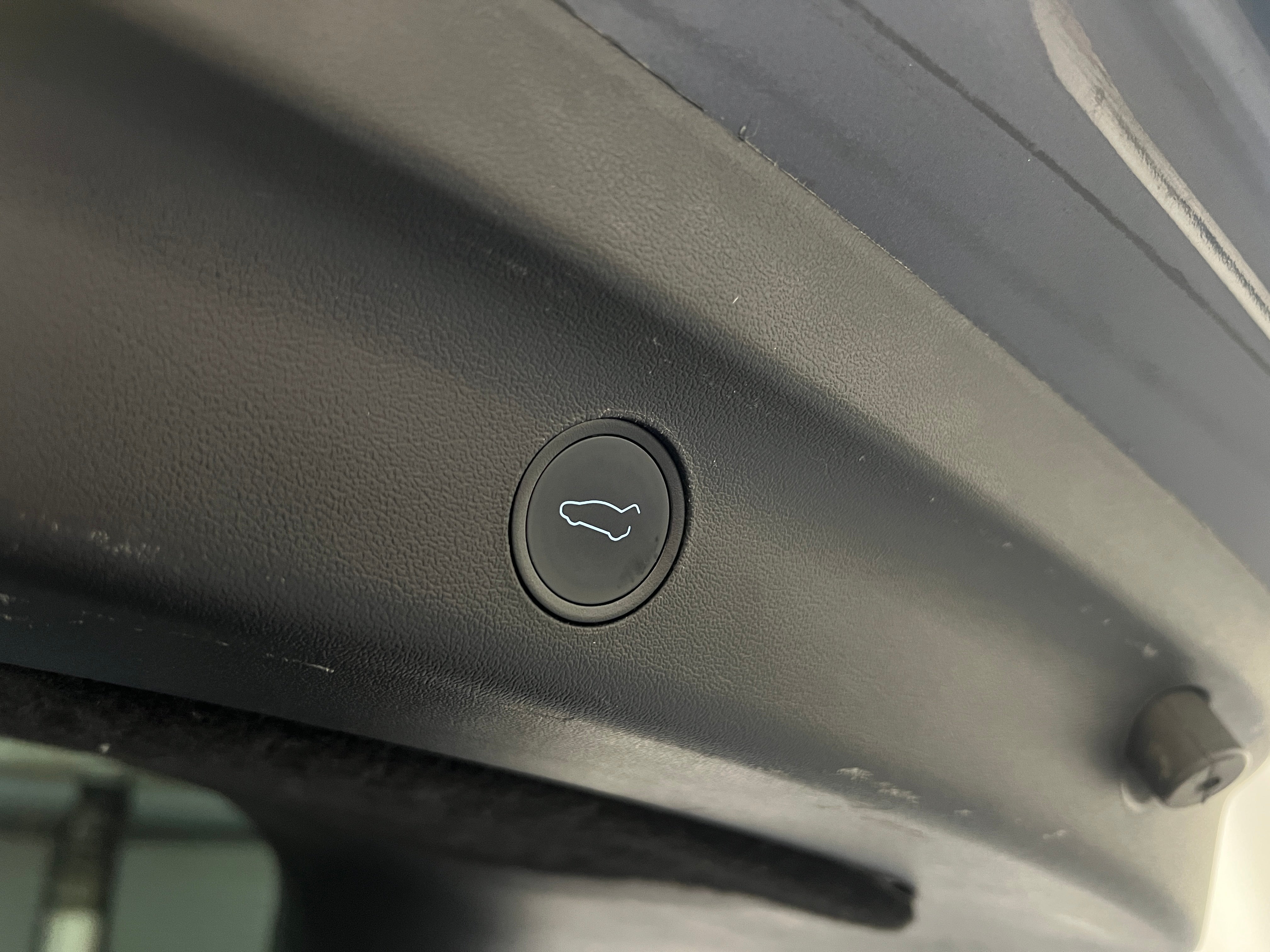 Used 2021 Tesla Model Y Long Range with VIN 5YJYGDEE6MF218591 for sale in Northfield, Minnesota