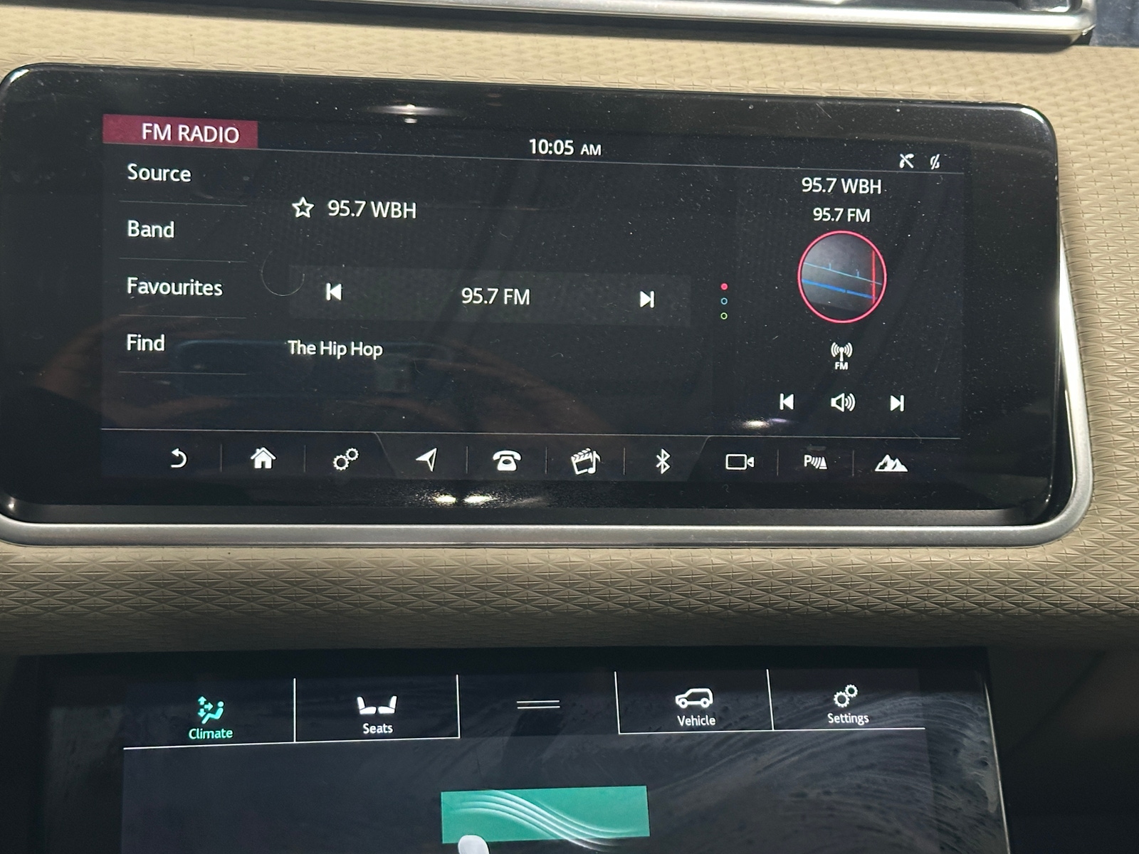 Thumbnail: 2020 Land Rover Range Rover Velar - 3