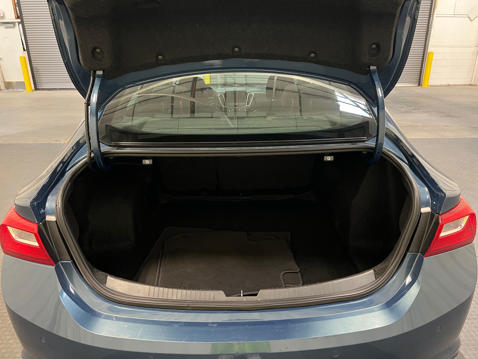 Thumbnail: 2024 Chevrolet Malibu - 7