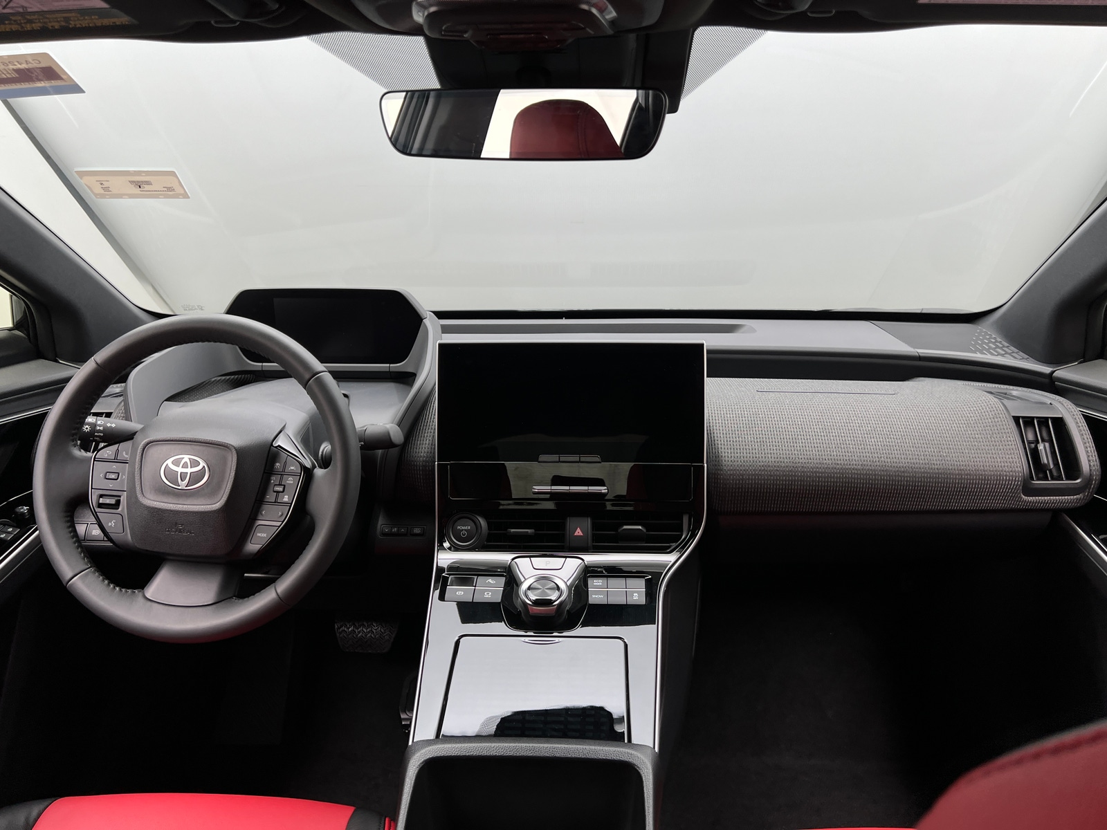 Thumbnail: 2025 Toyota bZ4X - 2