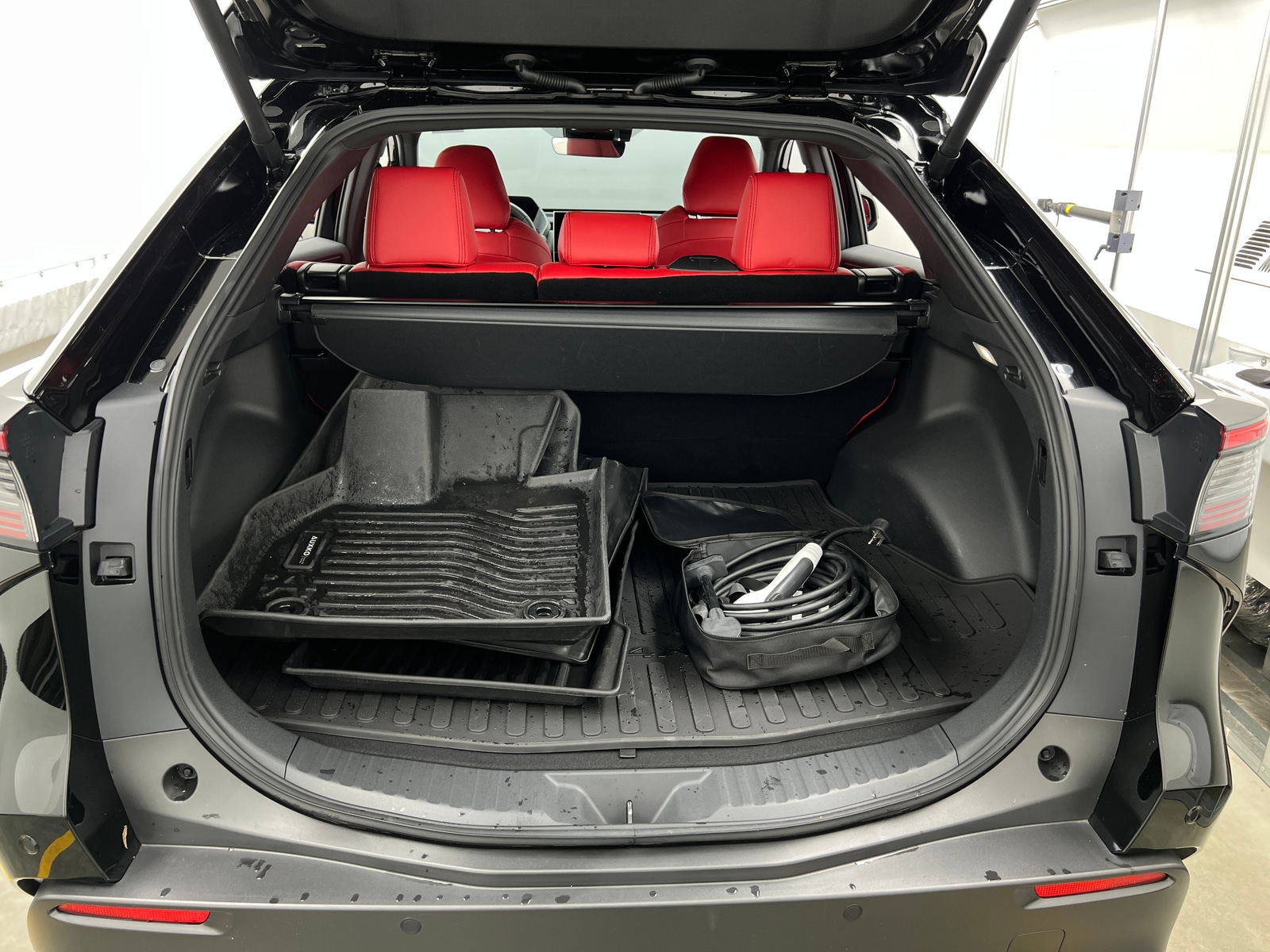 Thumbnail: 2025 Toyota bZ4X - 6